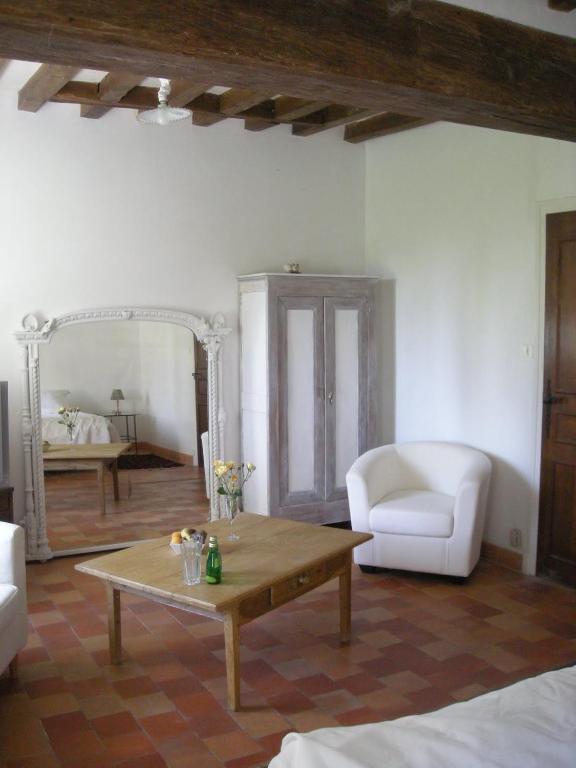 Bed and Breakfast La Touche à Menetou-sur-Nahon Chambre photo